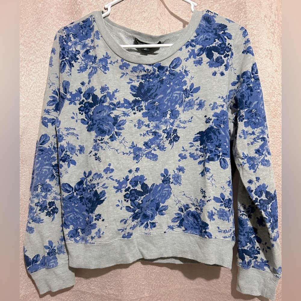 Almost famous sweatshirt